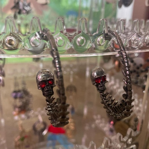 skeleton earrings - Picture 2 of 3